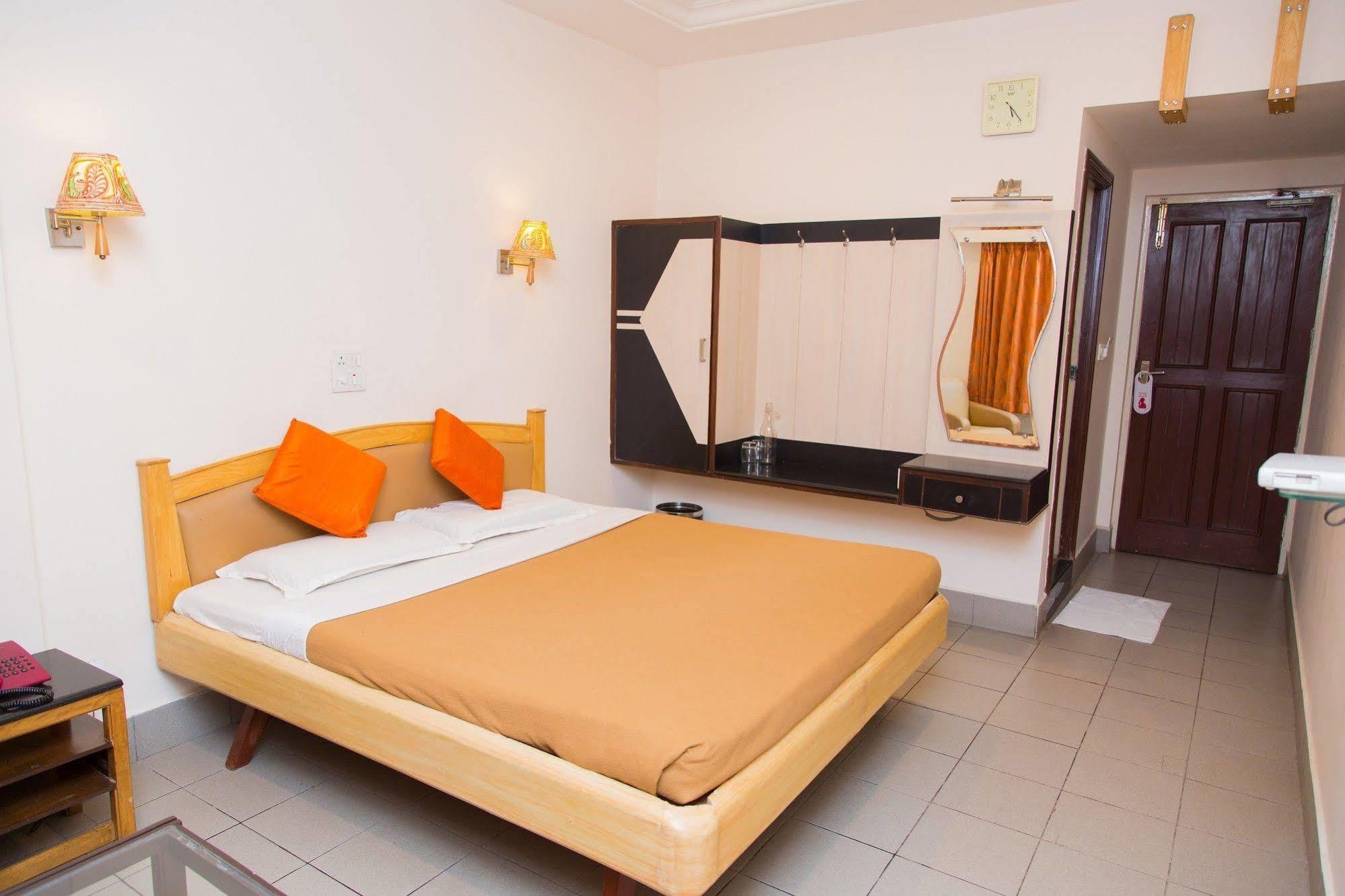 Fabhotel Kinnera Comforts Railway Station Visakhapatnam Extérieur photo